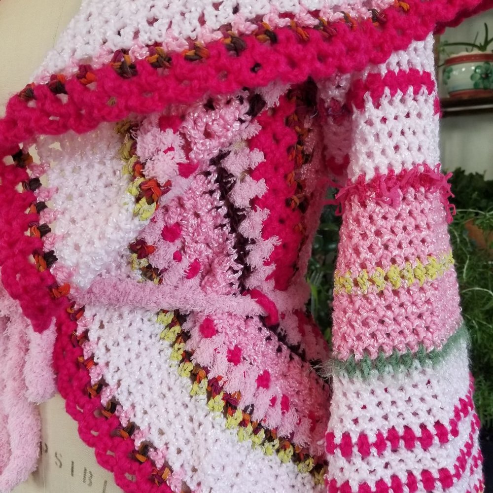 Crochet Pink MANDALA BOHO BOHEMIAN Chic Handmade Sweater MED - Picture 9 of 16